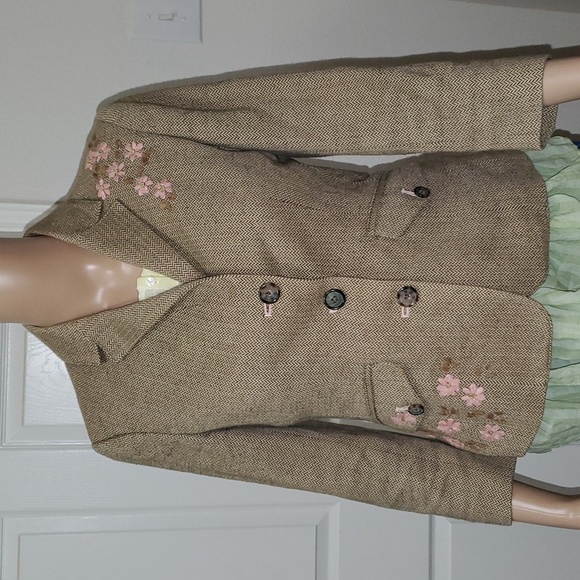 American Eagle s tweed blazer floral embroidered chic perfect for layering - Picture 2 of 9